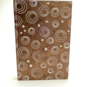 Carnet aux feuilles multi couleurs - Marron à cercles blancs - 256 pages