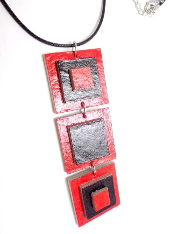 Pendentif long en carton - Rouge/Noir
