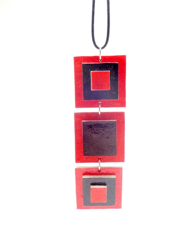 Pendentif long en carton - Rouge/Noir