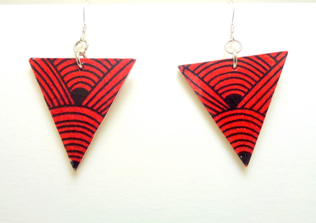 Boucles d'oreille en carton - Triangles - Rouge noeuds - Argent 925