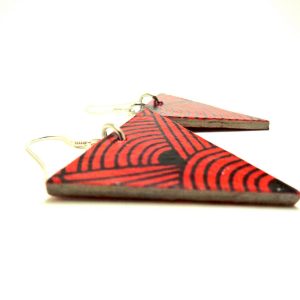 Boucles d'oreille en carton - Triangles - Rouge noeuds - Argent 925 – Image 3
