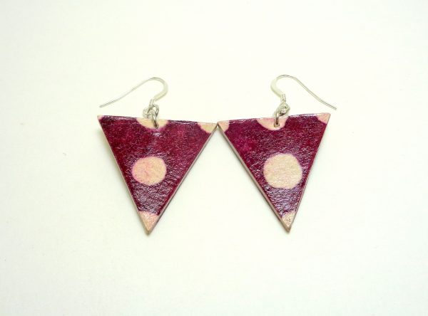 Boucles d'oreille en carton - Triangles - Bordeaux pois - Argent 925