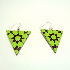 Boucles d'oreille en carton - Triangles - Vert étoilé - Argent 925 – Image 2