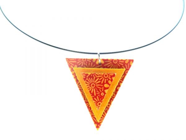 Pendentif triangle en carton - Fleurs orange