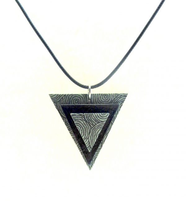 Pendentif triangle en carton - Gris cercles/Noir