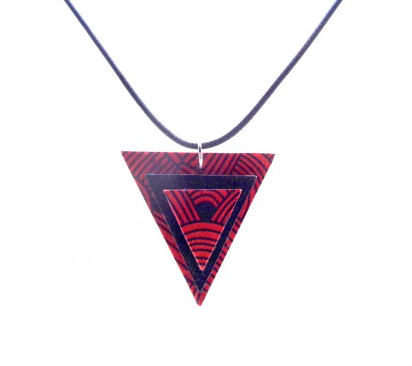 Pendentif triangle en carton - "Rouge Nœuds"/Noir