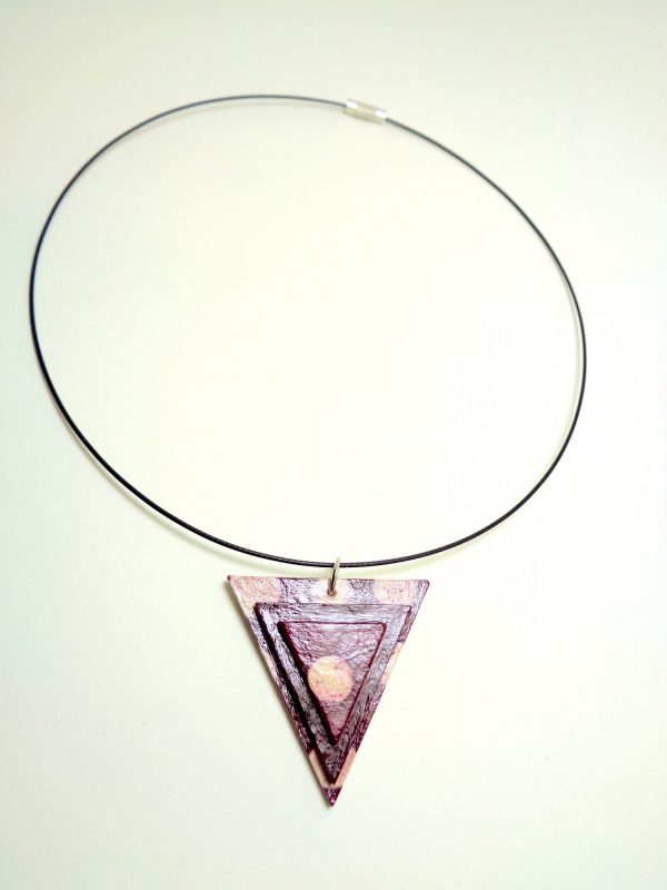 Pendentif triangle en carton - Bordeaux à pois/Bordeaux