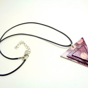 Pendentif triangle en carton - Bordeaux à pois/Bordeaux – Image 2