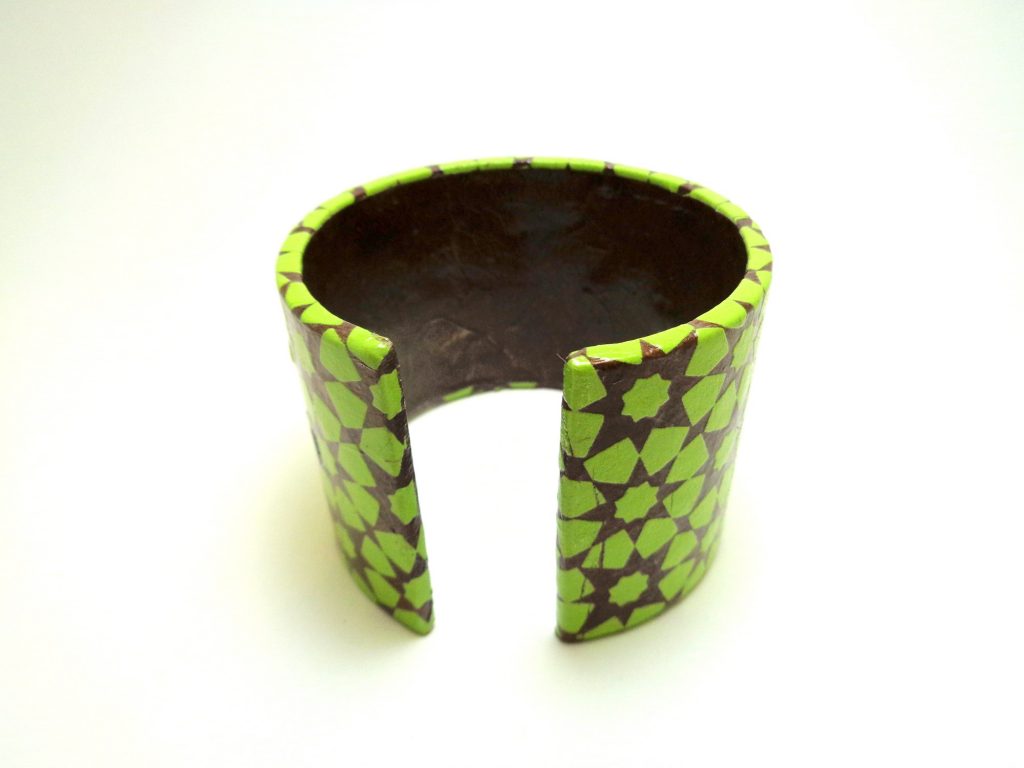 Bracelet manchette en carton - Vert étoile
