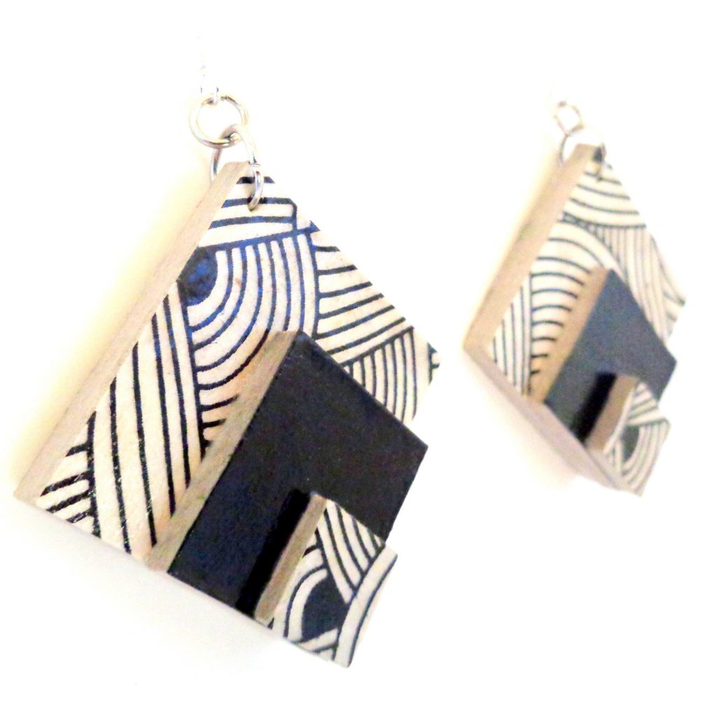 Boucles d'oreille en carton - grand losange- Blanc noeuds/Noir - Argent 925