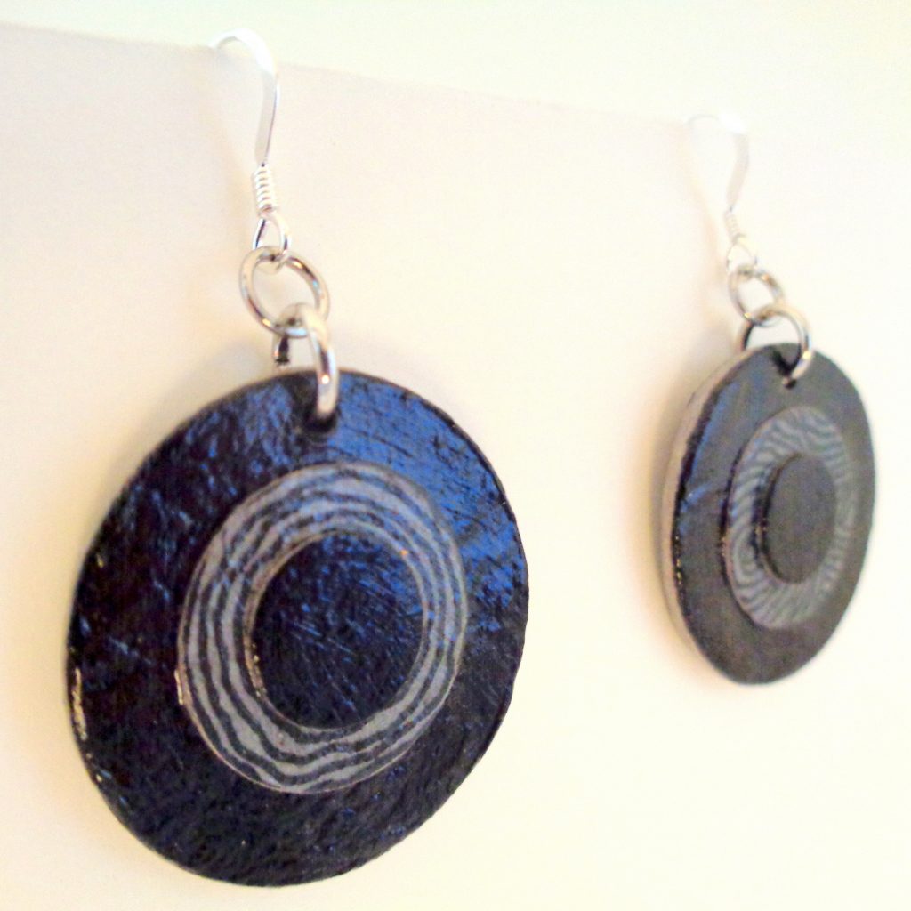 Boucles d'oreille en carton - Petites rondes X3 - Noir/Cercles gris - Argent 925