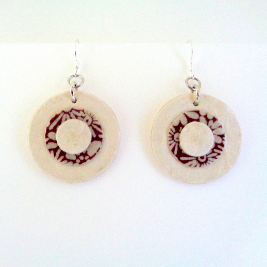Boucles d'oreille en carton - Petites rondes X3 - Blanc/Fleurs bordeaux - Argent 925