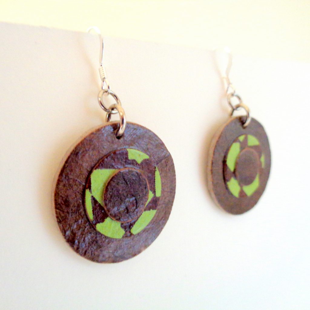 Boucles d'oreille en carton - Petites rondes X3 - Marron/Vert étoile - Argent 925