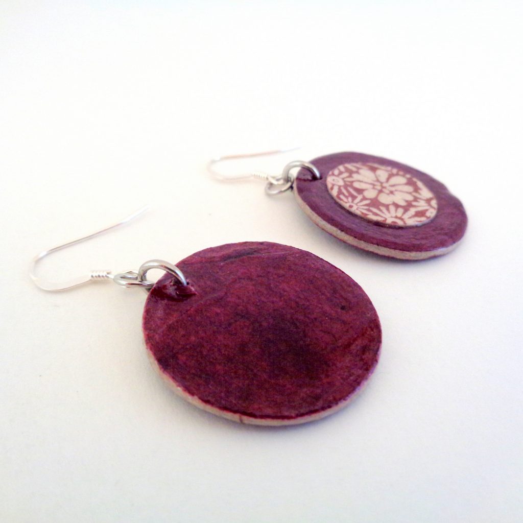 Boucles d'oreille en carton - Petites Rondes X2 - Bordeaux/Fleurs bordeaux - Argent 925