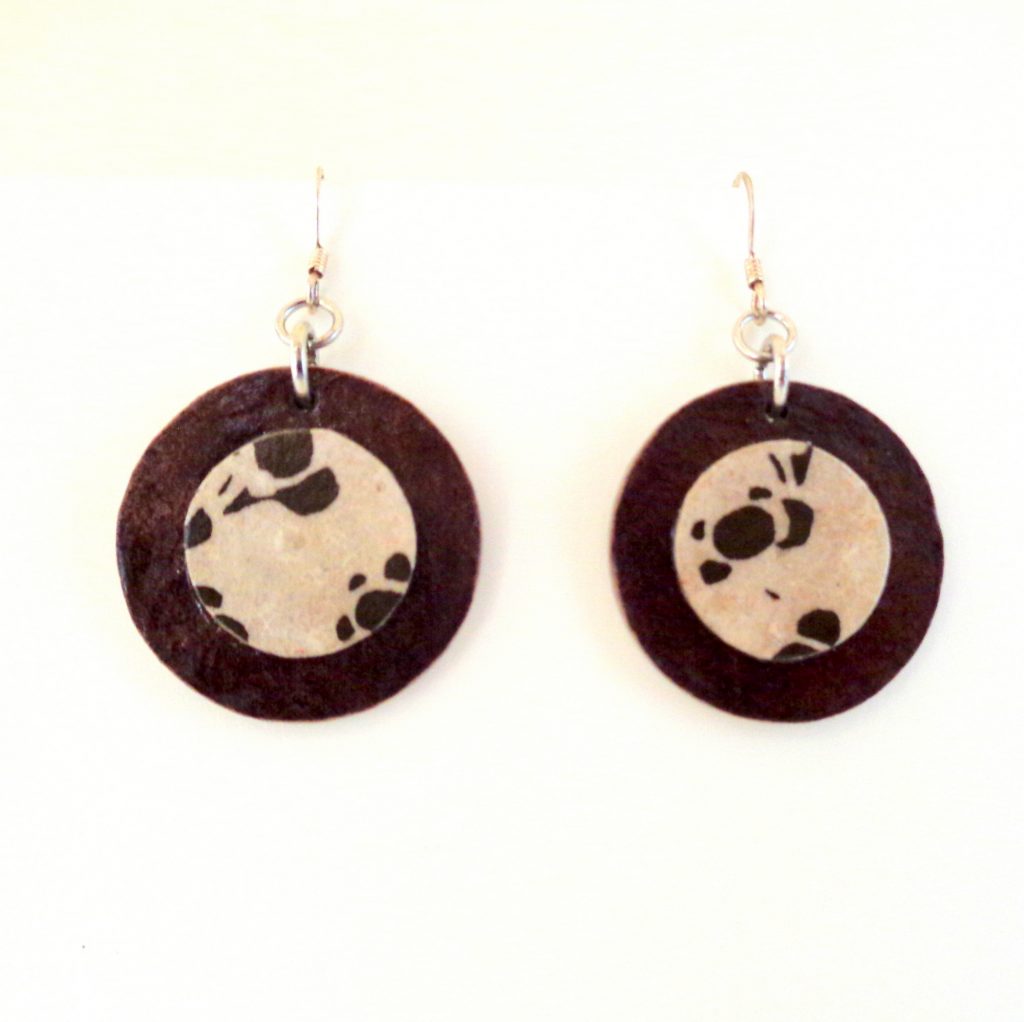 Boucles d'oreille en carton - Petites Rondes X2 - Marron/Blanc feuilles - Argent 925