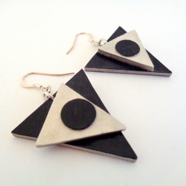 Boucles d'oreille en carton - Triangles décalés - Noir/Blanc - Argent 925