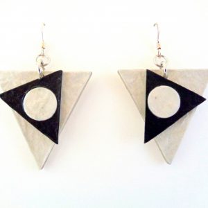Boucles d'oreilles en carton - Triangles décalés - Blanc/Noir - Argent 925