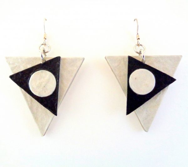 Boucles d'oreilles en carton - Triangles décalés - Blanc/Noir - Argent 925