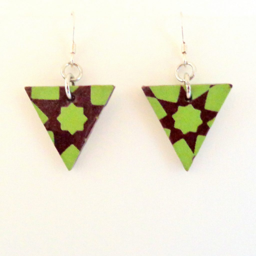 Boucles d'oreille en carton - Petit triangle - Vert étoilé - Argent 925