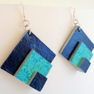 Boucles d'oreille en carton - grand losange - Bleu outremer/Fleurs bleues - Argent 925