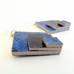 Boucles d'oreille en carton - grand losange - Bleu noeuds/Noir - Argent 925 – Image 2