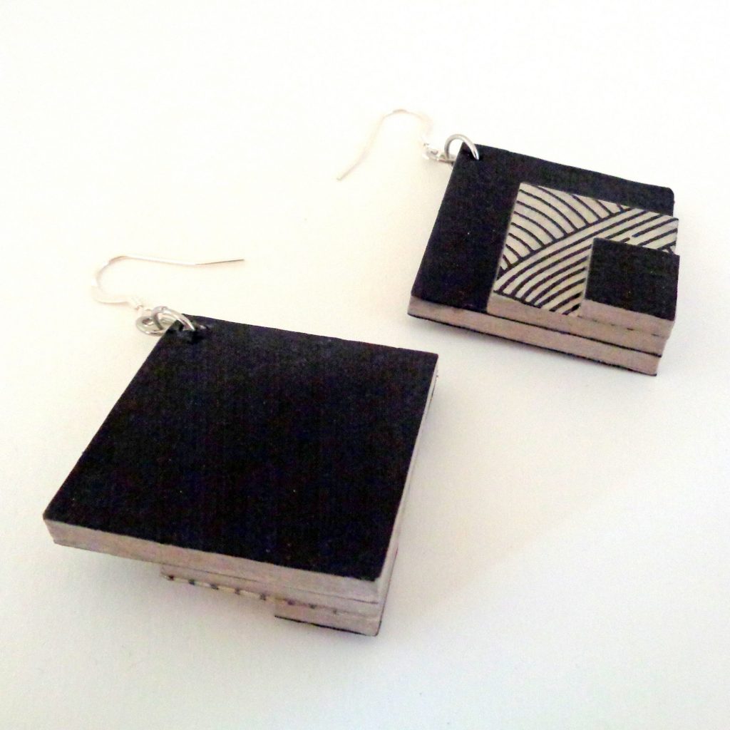 Boucles d'oreille en carton - grand losange - Noir/Blanc Nœuds - Argent 925