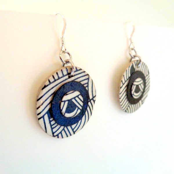 Boucles d'oreille en carton - Petites rondes X3 - Blanc Nœuds/Noir - Argent 925