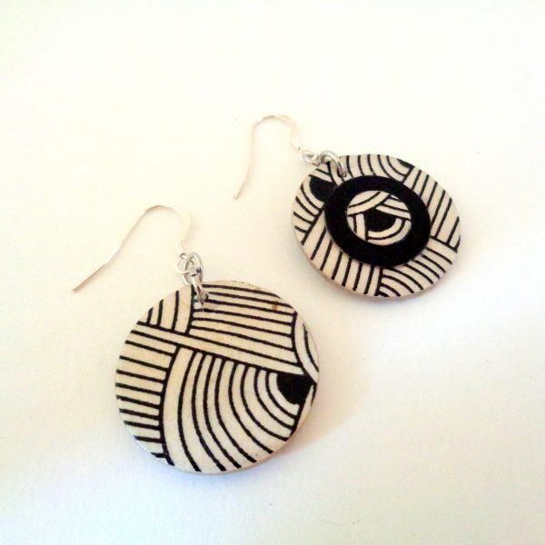 Boucles d'oreille en carton - Petites rondes X3 - Blanc Nœuds/Noir - Argent 925