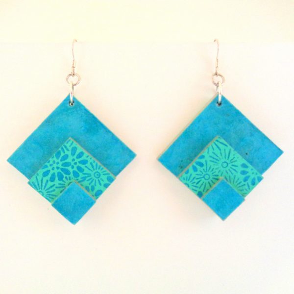Boucles d'oreille en carton - grand losange - Bleu turquoise/Fleurs bleues - Argent 925