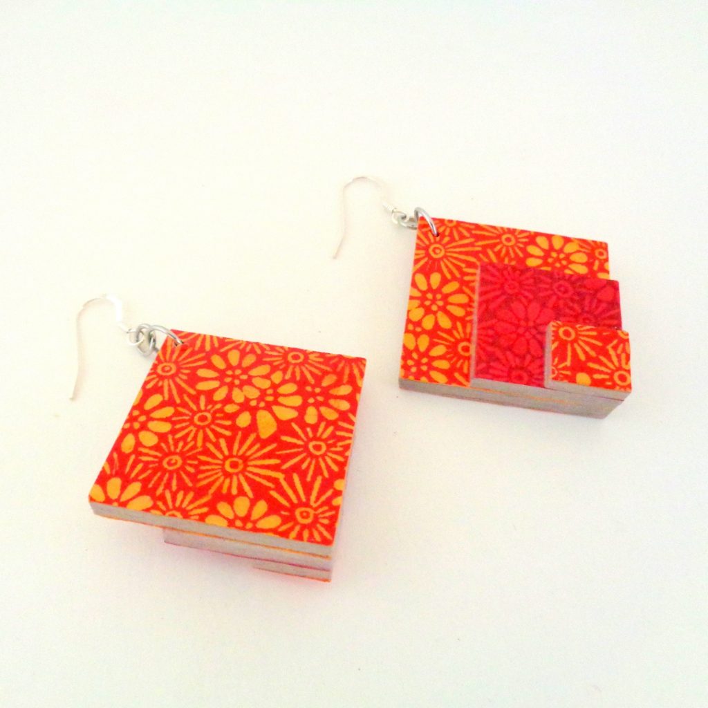 Boucles d'oreille en carton - grand losange - Fleurs orange et rouge - Argent 925