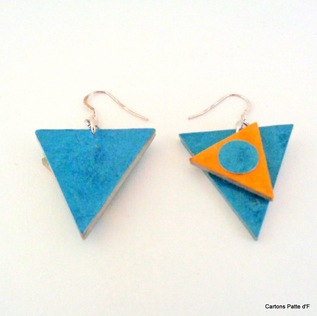 Boucles d'oreille en carton - Triangles décalés - Bleu turquoise/Jaune ocre - Argent 925