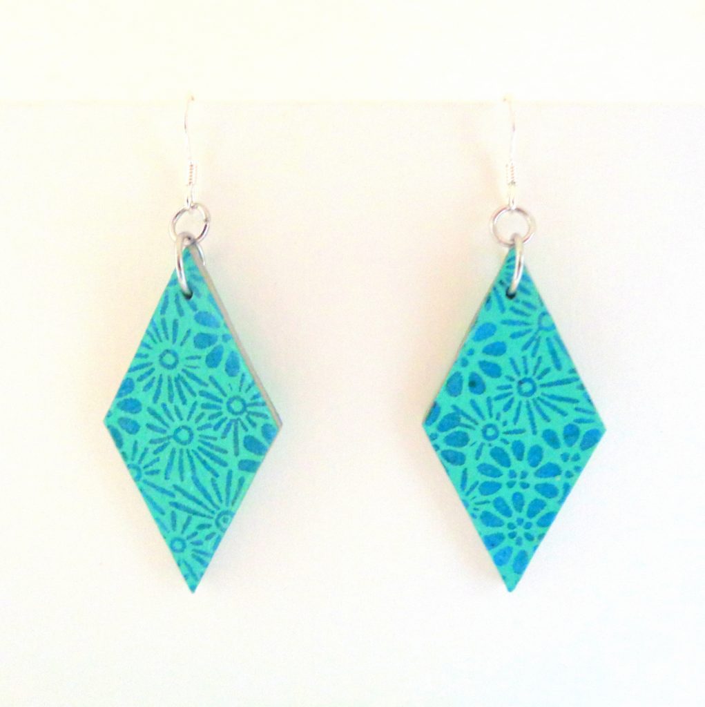 Boucles d'oreille en carton - Losange - Fleurs bleues - Argent 925