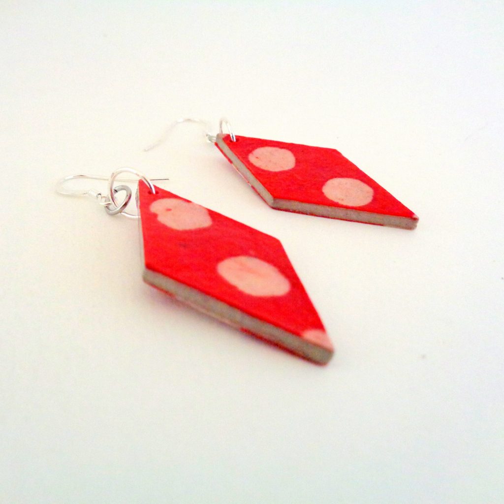 Boucles d'oreille en carton - Losange - Rouge pois blancs - Argent 925