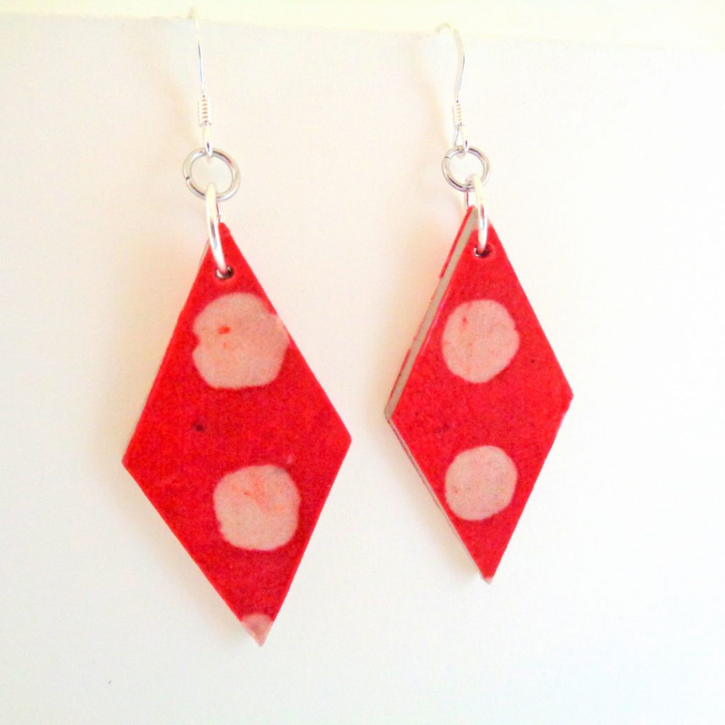 Boucles d'oreille en carton - Losange - Rouge pois blancs - Argent 925
