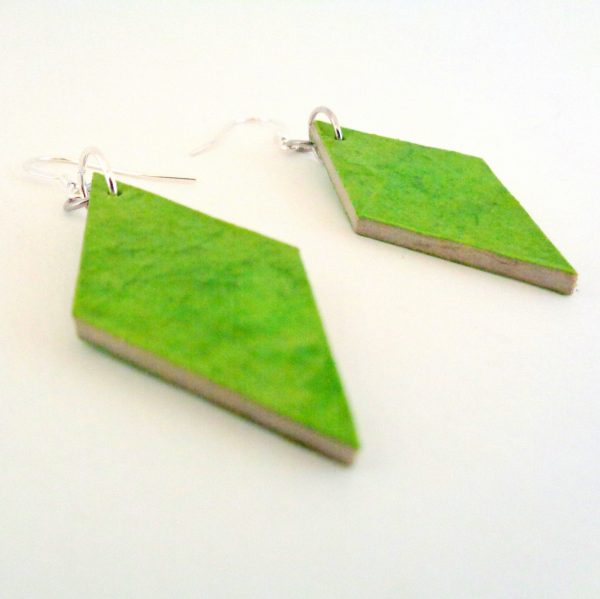 Boucles d'oreille en carton - Losange - Vert prairie - Argent 925