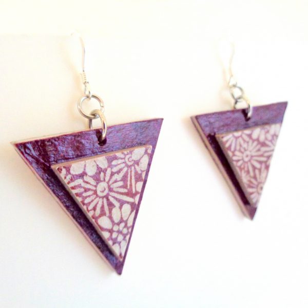 Boucles d'oreille en carton - Triangle - Bordeaux/Fleurs bordeaux - Argent 925