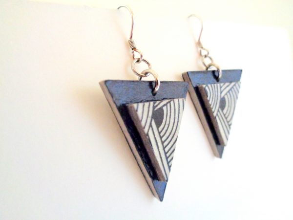 Boucles d'oreille en carton - Triangle - Noir/"Blanc noeuds" - Argent 925