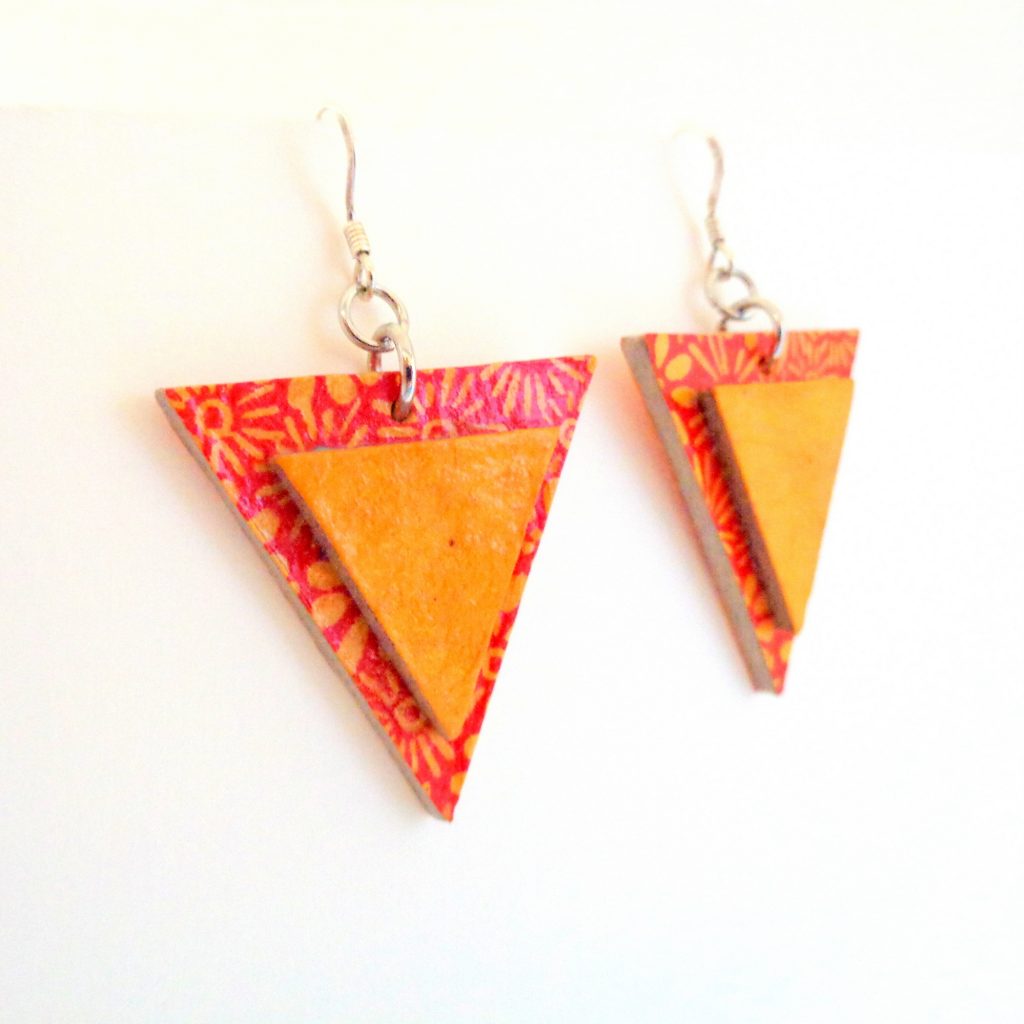 Boucles d'oreille en carton - Triangle - Fleurs orange/Jaune ocre - Argent 925