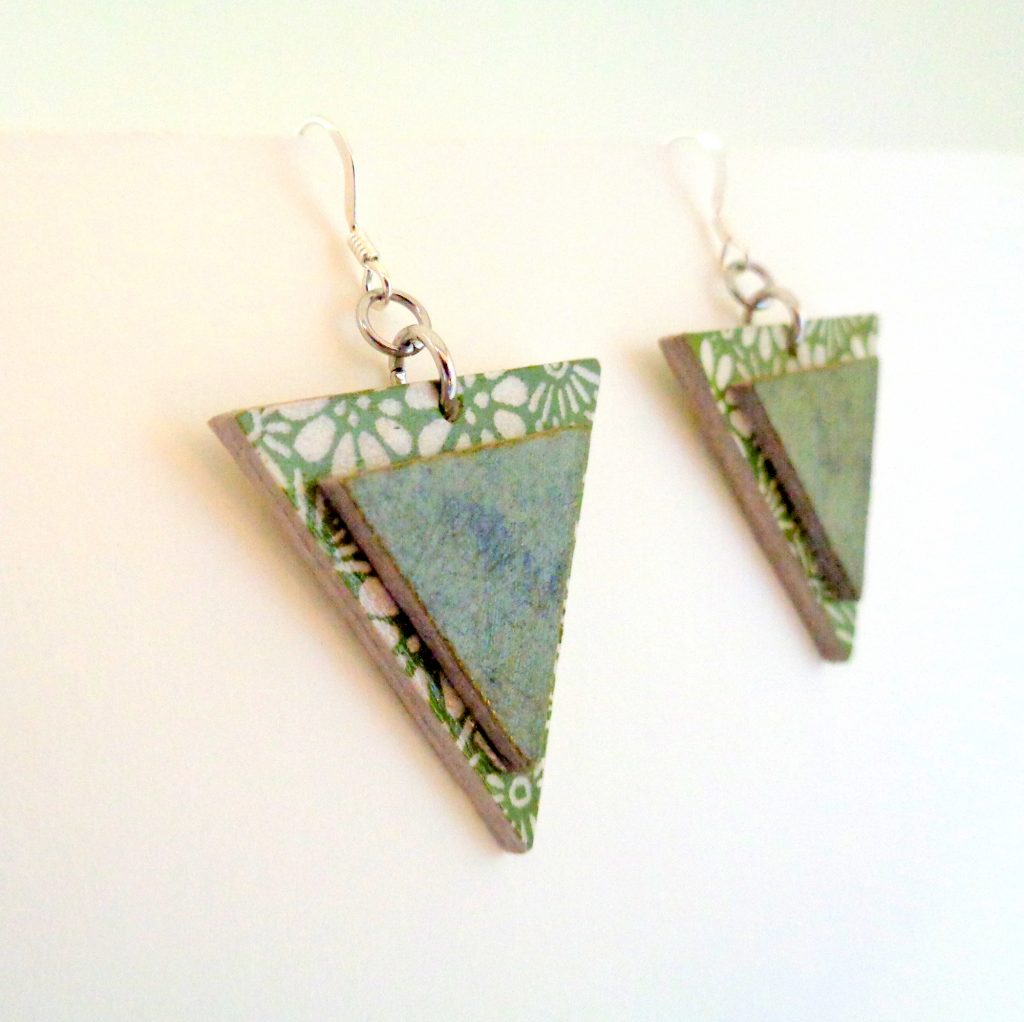 Boucles d'oreille en carton - Triangle - Vert fleurs/Vert olive - Argent 925