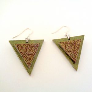 Boucles d'oreille en carton - Triangle - Vert olive/Rondovert - Argent 925 – Image 2