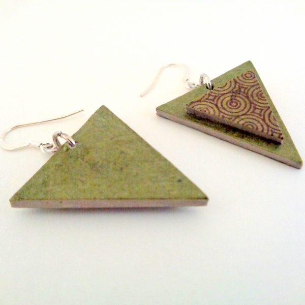 Boucles d'oreille en carton - Triangle - Vert olive/Rondovert - Argent 925