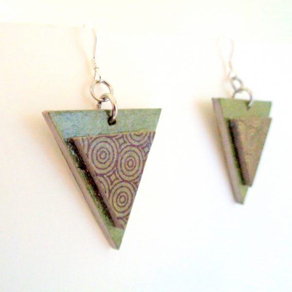Boucles d'oreille en carton - Triangle - Vert olive/Rondovert - Argent 925