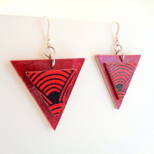 Boucles d'oreille en carton - Triangle - Rouge carmin/"Rouge noeuds" - Argent 925