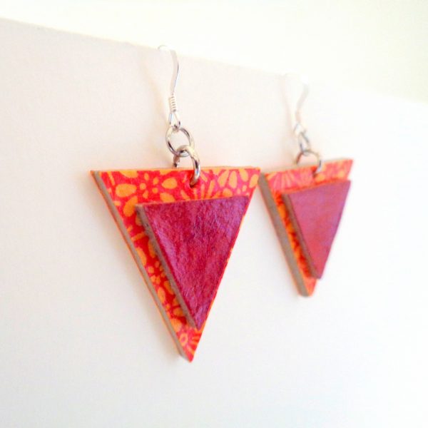 Boucles d'oreille en carton - Triangle - Fleurs orange/Rouge carmin - Argent 925