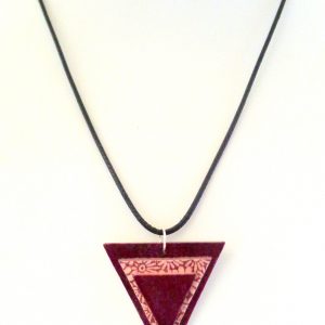 Pendentif triangle en carton - Bordeaux/Fleurs bordeaux – Image 2