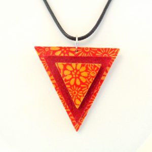 Pendentif triangle en carton - Fleurs orange/Rouge carmin – Image 2