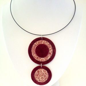 Pendentif long ronds en carton - Bordeaux/Fleurs bordeaux