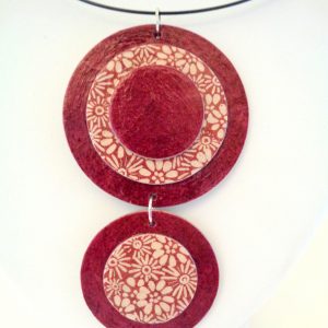 Pendentif long ronds en carton - Bordeaux/Fleurs bordeaux – Image 2