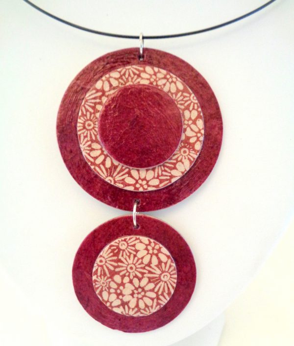 Pendentif long ronds en carton - Bordeaux/Fleurs bordeaux