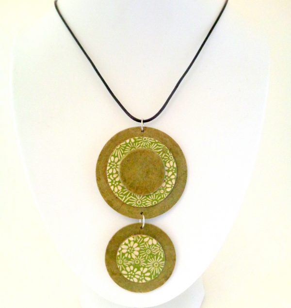 Pendentif long ronds en carton - Vert olive/vert fleurs